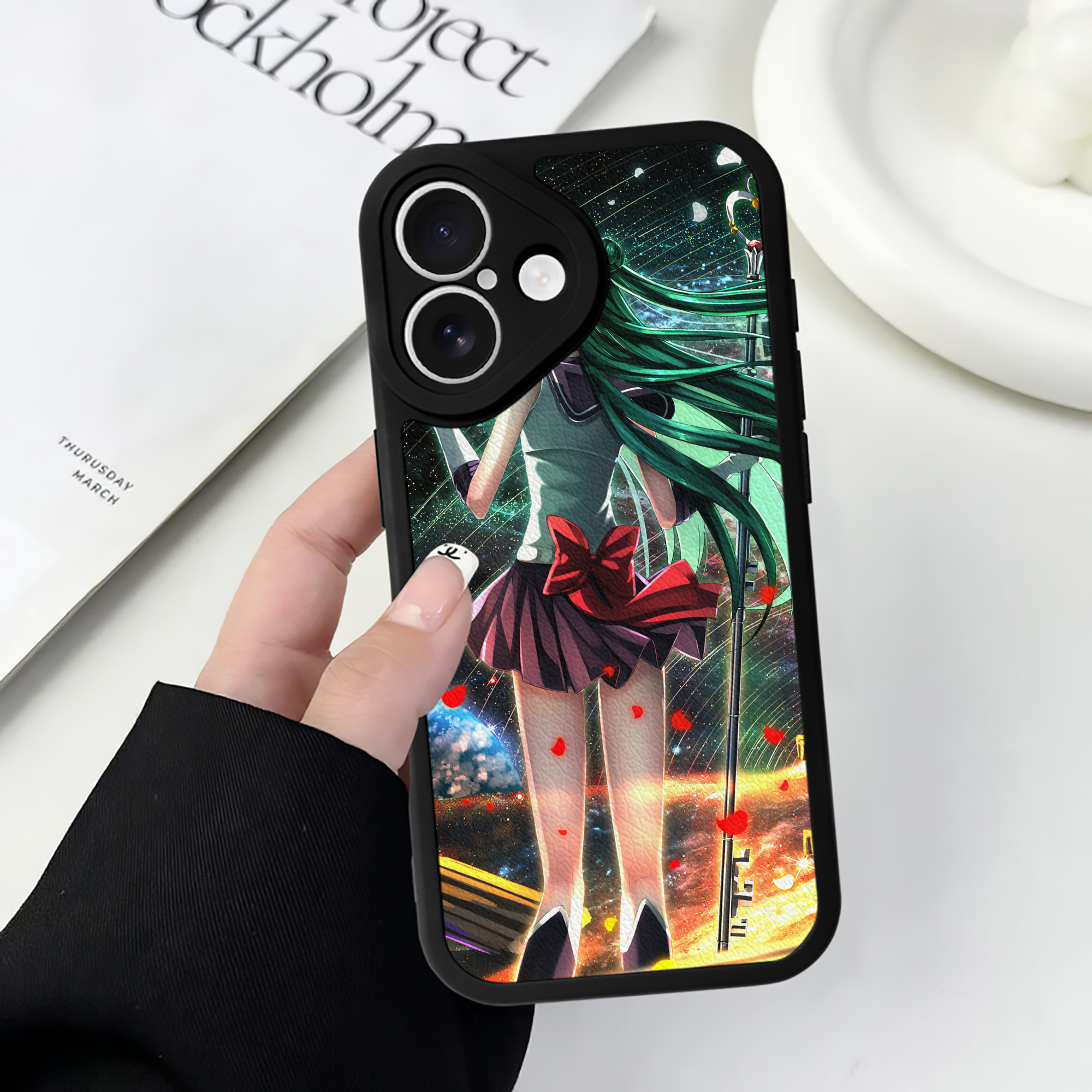 （画像用） 美少女戦士セーラームーン Sailor Moon 【iPhone 16シリーズ対応】シリコンスマホケース（レザー調） 材質：シリコン